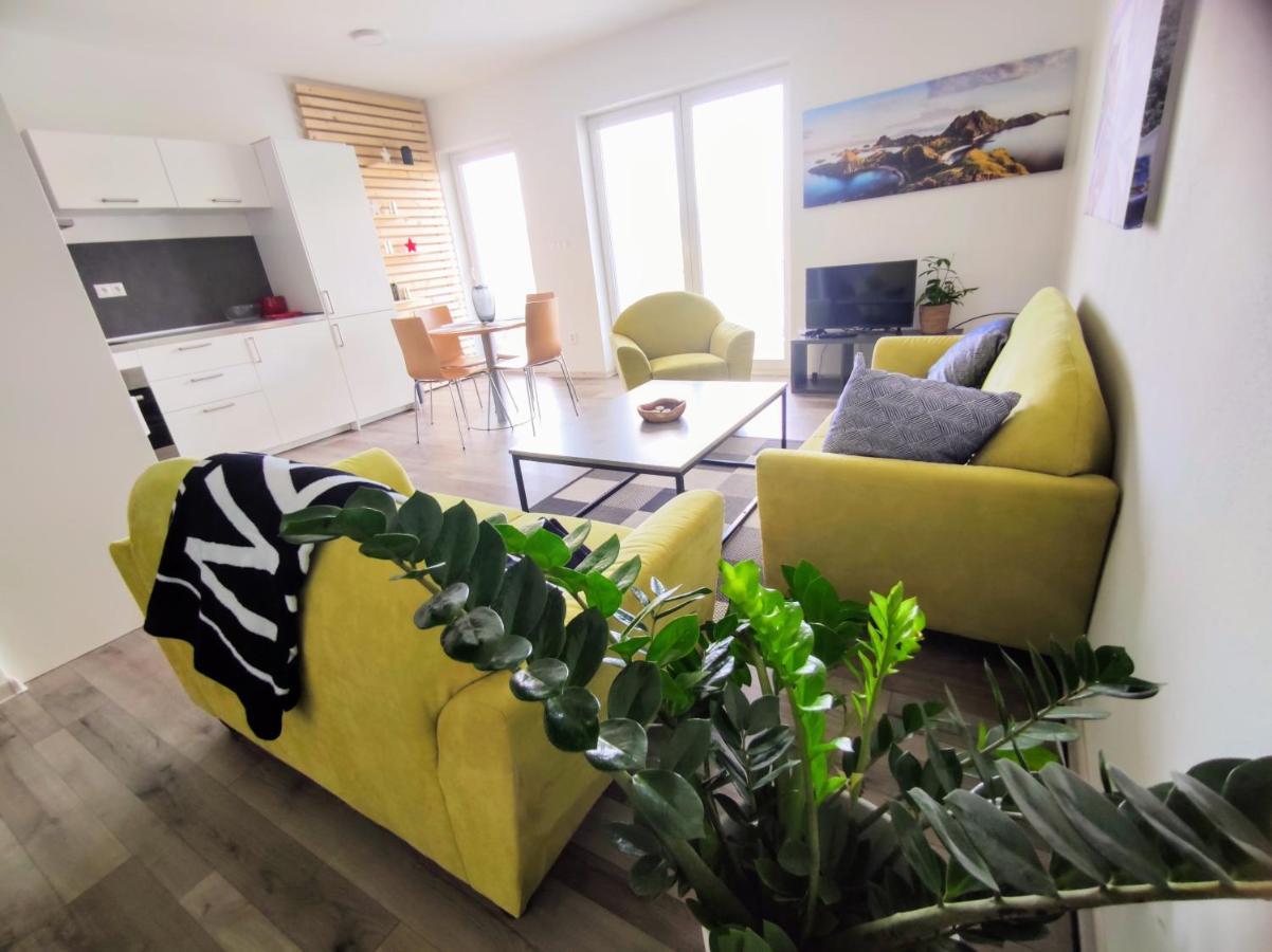 Comfort Apartment For 6 & Loggia & Free Parking Žilina Eksteriør billede