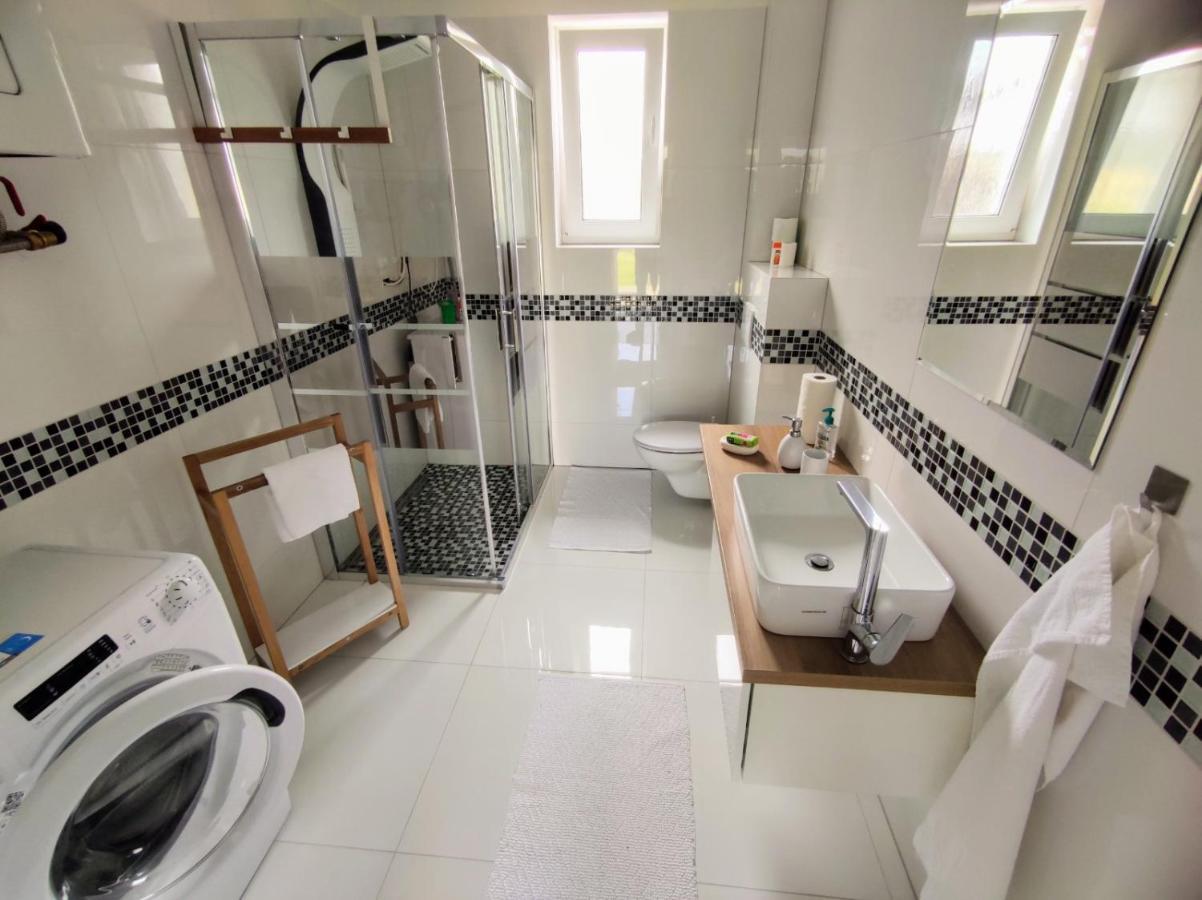 Comfort Apartment For 6 & Loggia & Free Parking Žilina Eksteriør billede