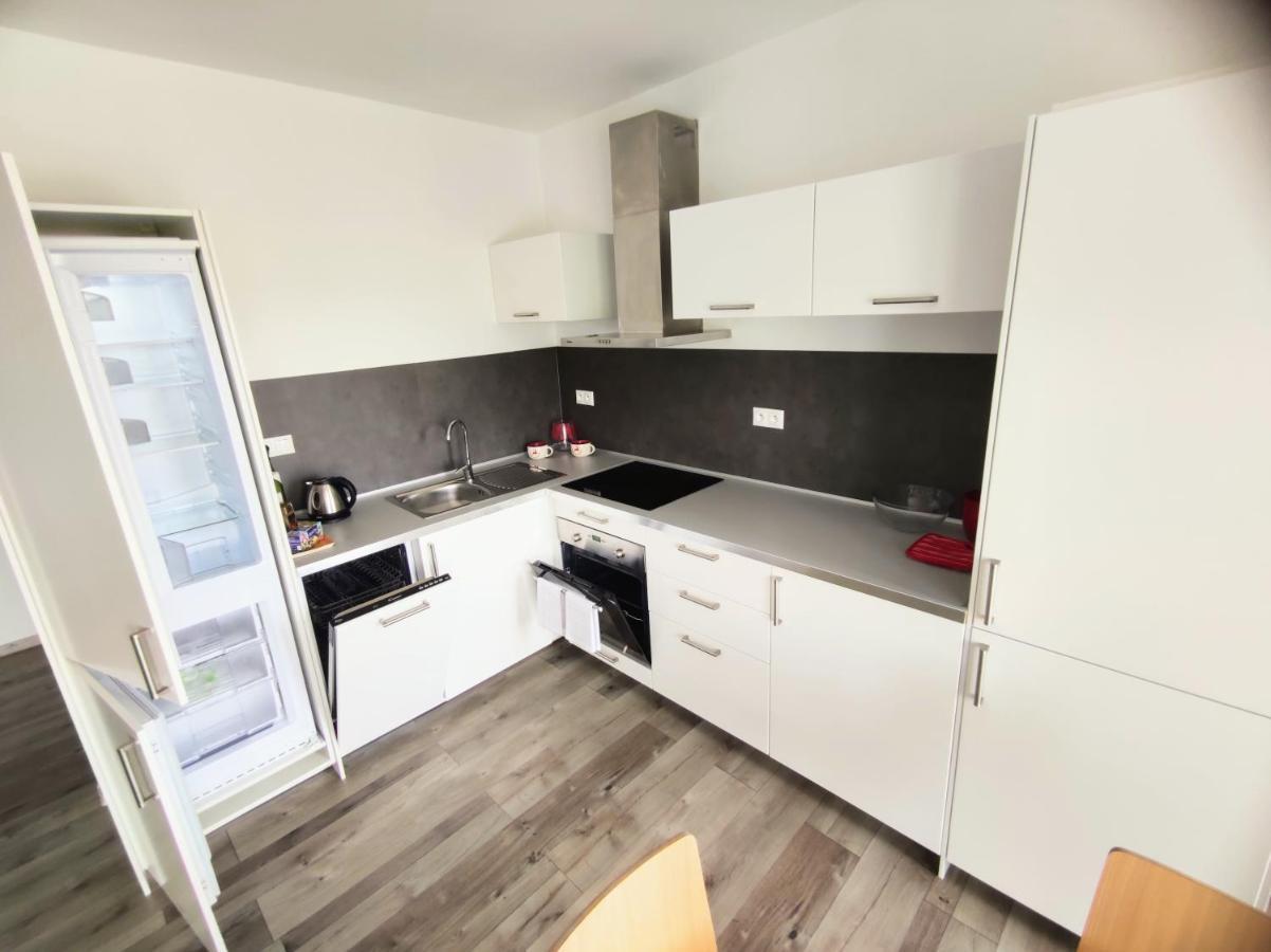 Comfort Apartment For 6 & Loggia & Free Parking Žilina Eksteriør billede