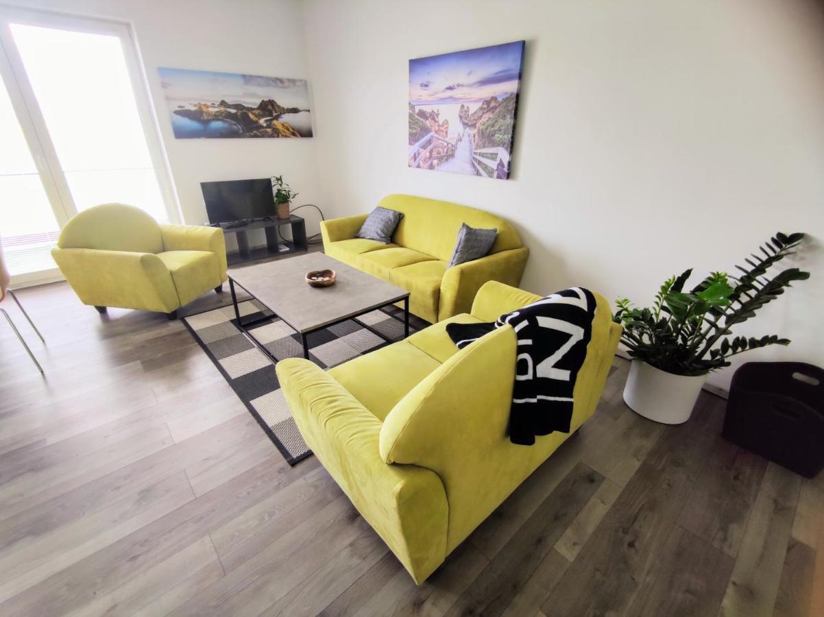 Comfort Apartment For 6 & Loggia & Free Parking Žilina Eksteriør billede