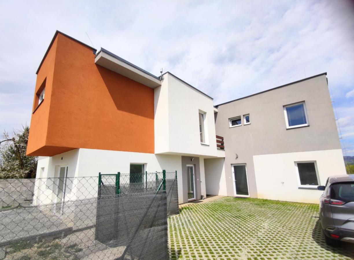 Comfort Apartment For 6 & Loggia & Free Parking Žilina Eksteriør billede