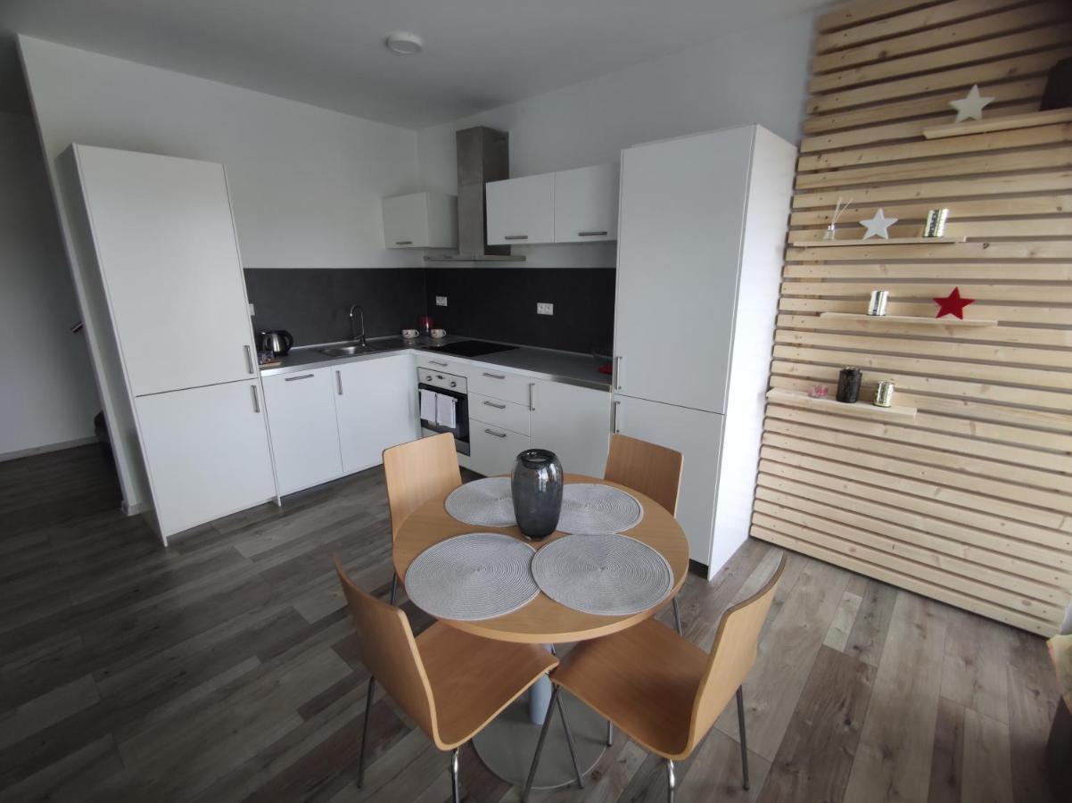 Comfort Apartment For 6 & Loggia & Free Parking Žilina Eksteriør billede