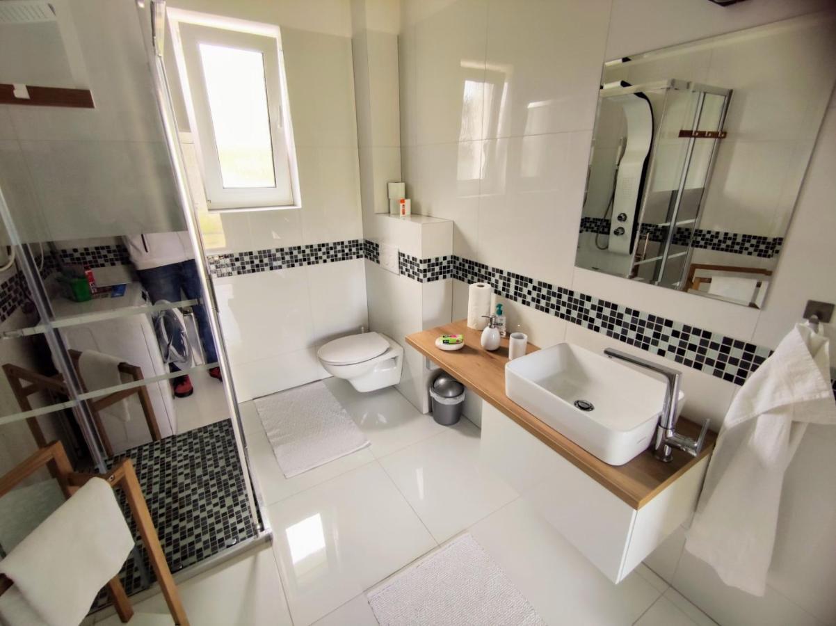 Comfort Apartment For 6 & Loggia & Free Parking Žilina Eksteriør billede